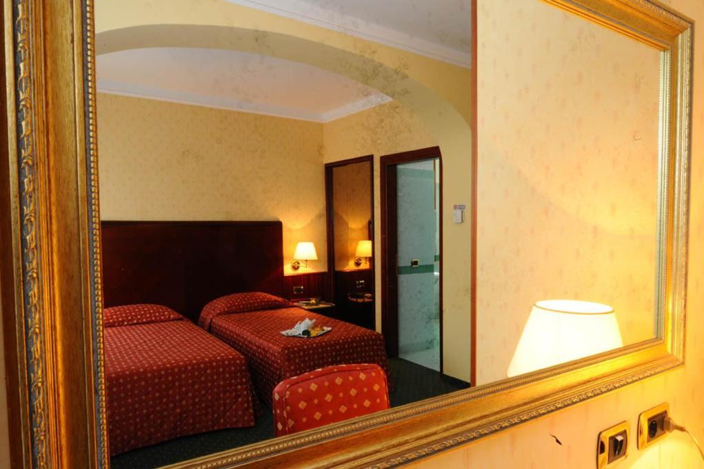 סולפרינו Hotel La Spia D'Italia מראה חיצוני תמונה