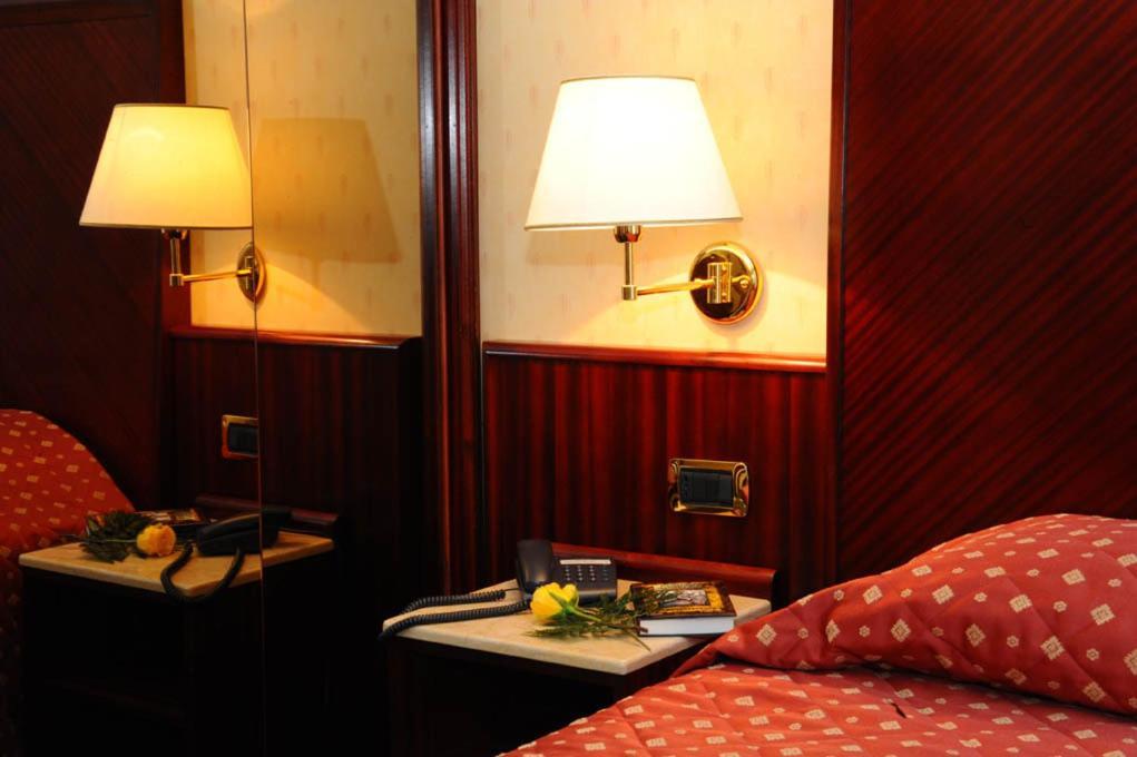 סולפרינו Hotel La Spia D'Italia מראה חיצוני תמונה